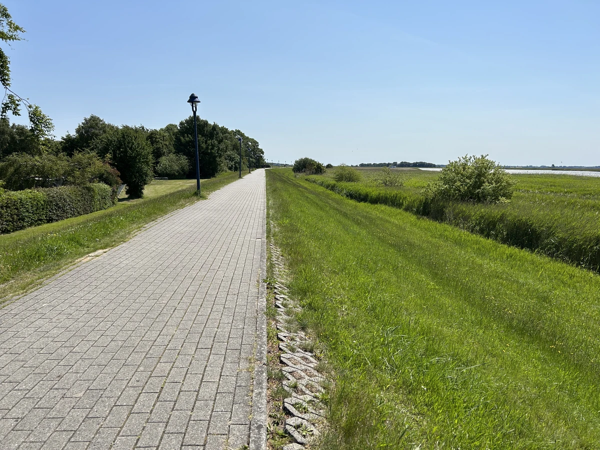 Radtour über den Radweg am Zingster Bodden